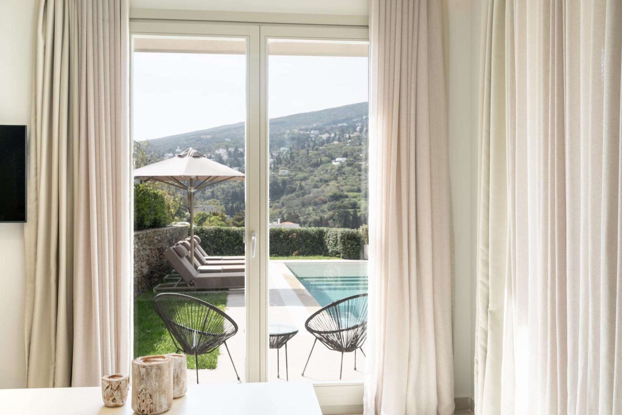 Suitehome With Private Pools By Explore Ándros
