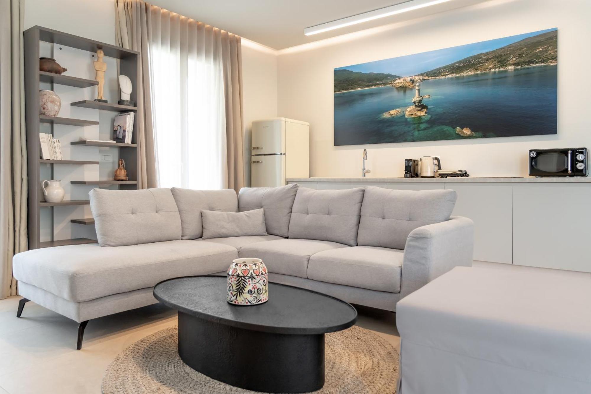 Suitehome With Private Pools By Explore