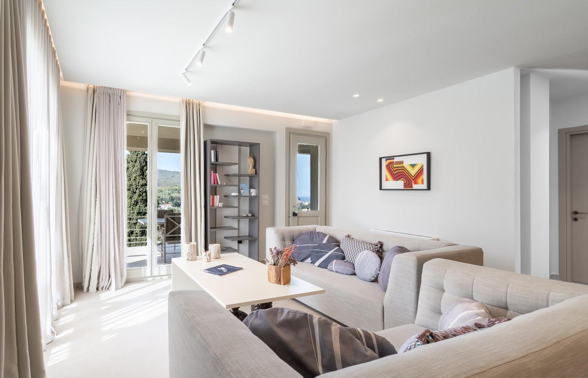 Suitehome With Private Pools By Explore Villa