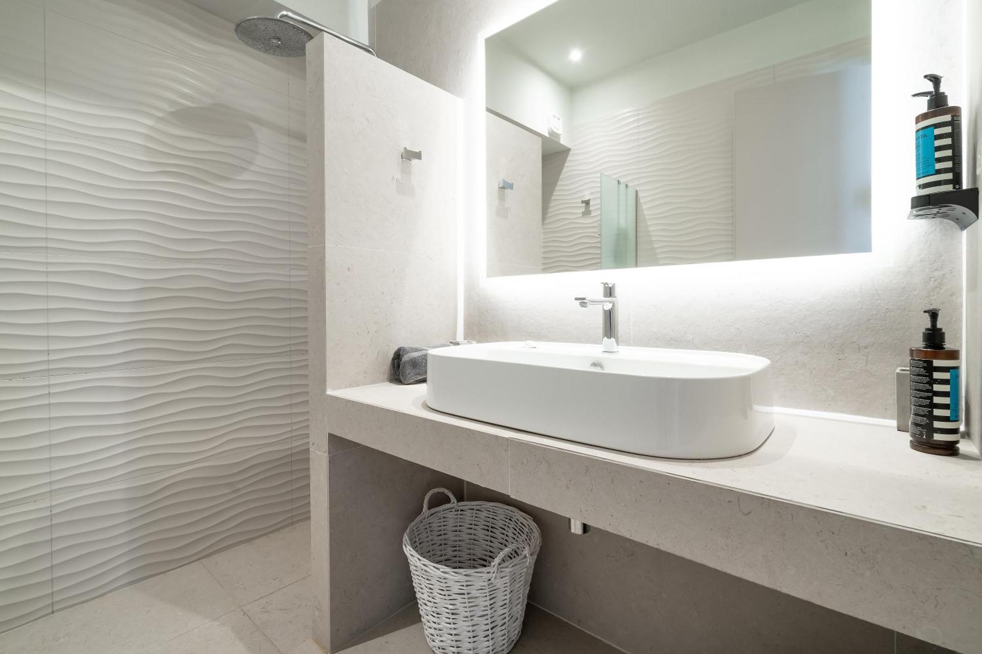 Suitehome With Private Pools By Explore Villa *