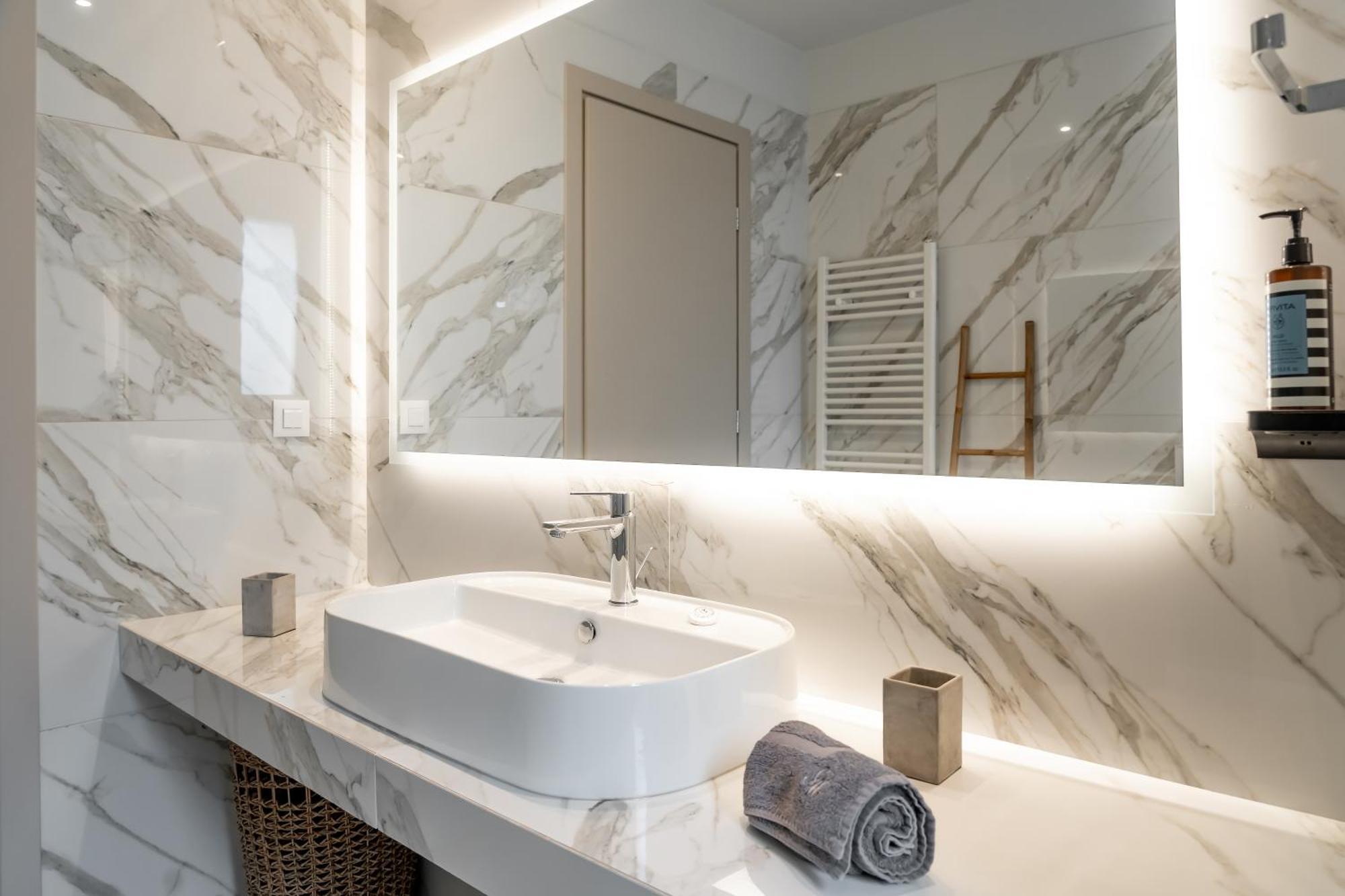Suitehome With Private Pools By Explore