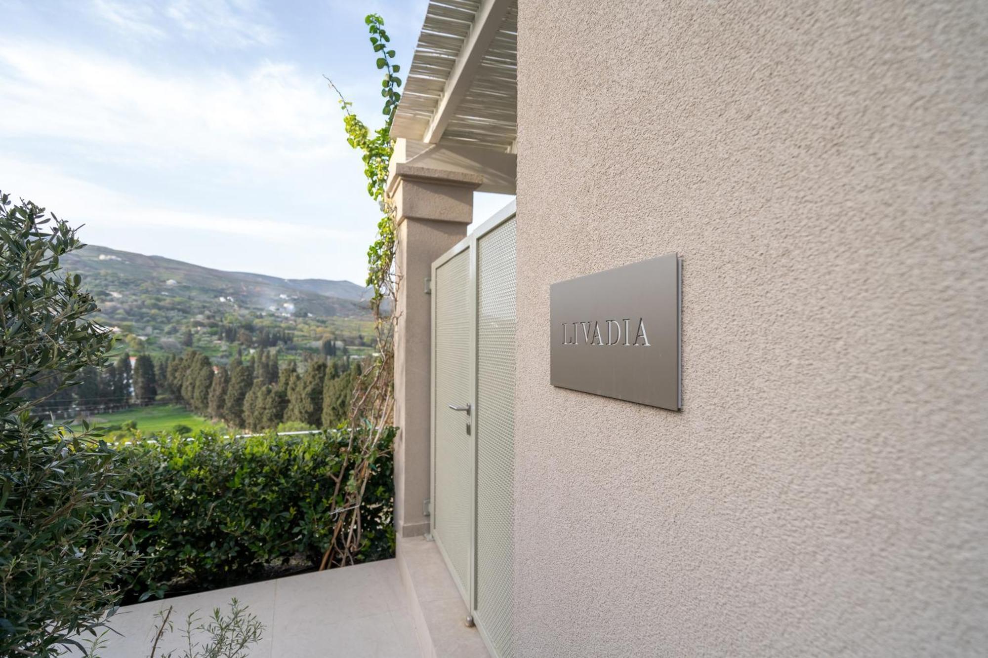 Suitehome With Private Pools By Explore
