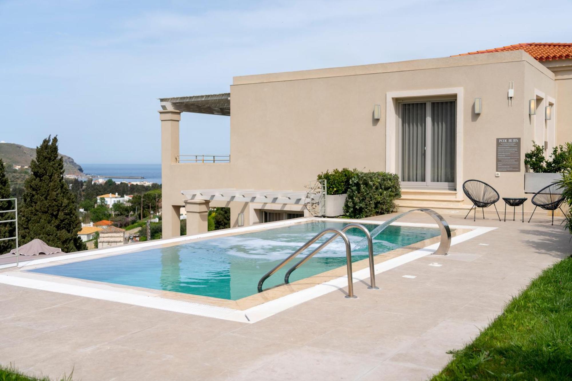 Suitehome With Private Pools By Explore Andros Town